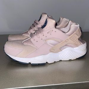 Youth Nike huaraches